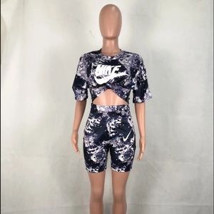 nike two piece shorts and crop top